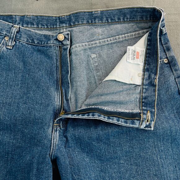 Wrangler Jeans Mens Size 40X32 Lot Of 3 Shades of Blue Relaxed Fit 100% Cotton - Picture 12 of 16